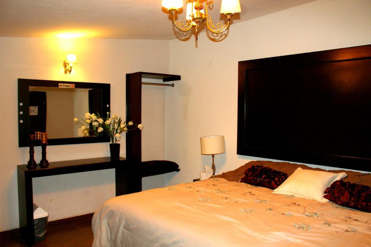 Posada Los Ahuehuetes ซาน ฮวน ตีโอตีฮัวคัน ภายนอก รูปภาพ